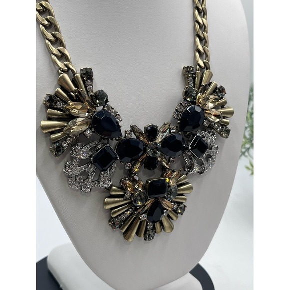 Chloe + Isabel Crystal Dramatic
Elegant Deco Fanfare Necklace Gold Tone Chain - Picture 6 of 15